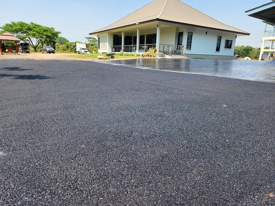 13 - https://ลาดยางมะตอย.com | รับลาดยางมะตอย ทำถนนยางมะตอย ทำลาดจอดรถ ทางเข้ารีสอร์ท ทางถนนลาดยางมะตอย งานสวย เรียบร้อย มาตรฐาน