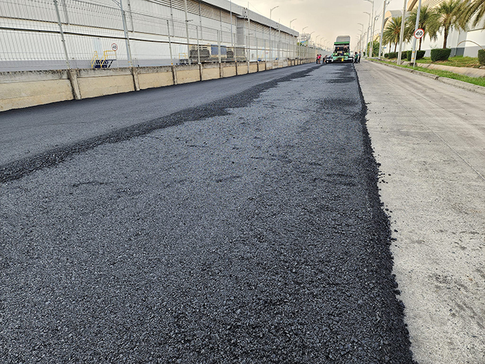 16 - https://ลาดยางมะตอย.com | รับลาดยางมะตอย ทำถนนยางมะตอย ทำลาดจอดรถ ทางเข้ารีสอร์ท ทางถนนลาดยางมะตอย งานสวย เรียบร้อย มาตรฐาน