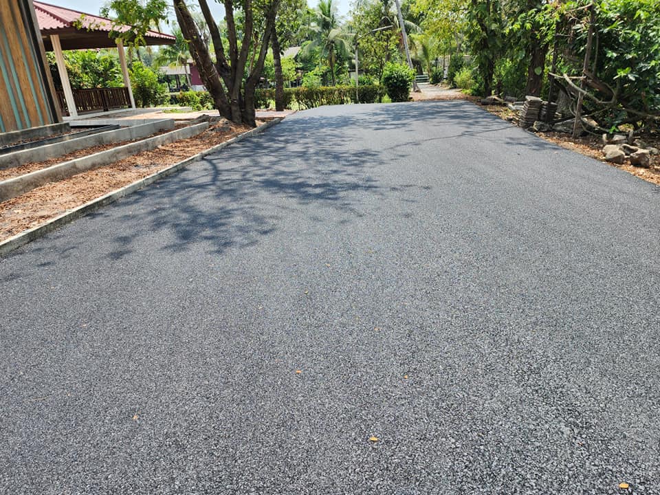 19 - https://ลาดยางมะตอย.com | รับลาดยางมะตอย ทำถนนยางมะตอย ทำลาดจอดรถ ทางเข้ารีสอร์ท ทางถนนลาดยางมะตอย งานสวย เรียบร้อย มาตรฐาน
