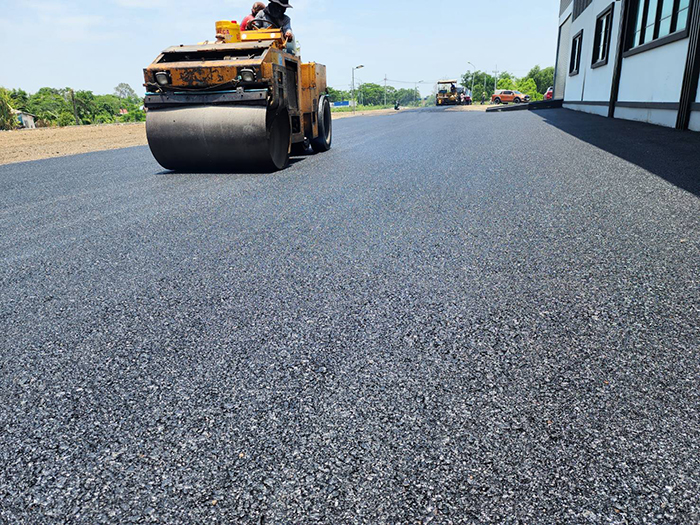 33 - https://ลาดยางมะตอย.com | รับลาดยางมะตอย ทำถนนยางมะตอย ทำลาดจอดรถ ทางเข้ารีสอร์ท ทางถนนลาดยางมะตอย งานสวย เรียบร้อย มาตรฐาน