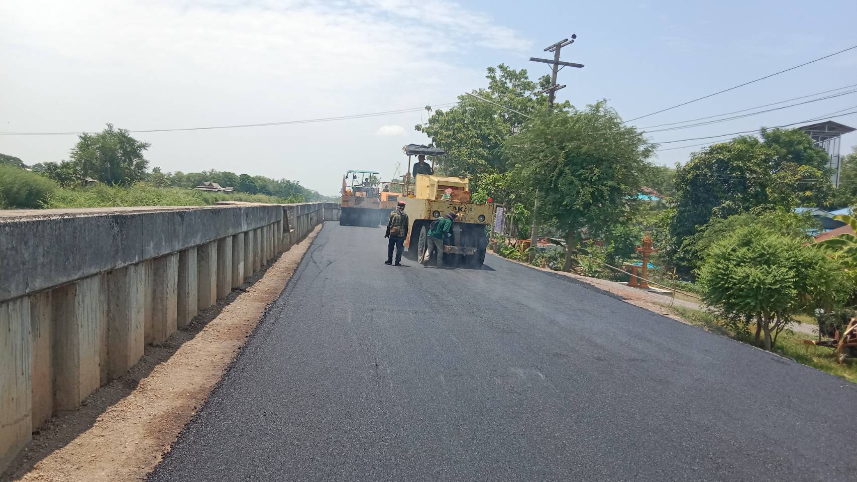 39 - https://ลาดยางมะตอย.com | รับลาดยางมะตอย ทำถนนยางมะตอย ทำลาดจอดรถ ทางเข้ารีสอร์ท ทางถนนลาดยางมะตอย งานสวย เรียบร้อย มาตรฐาน