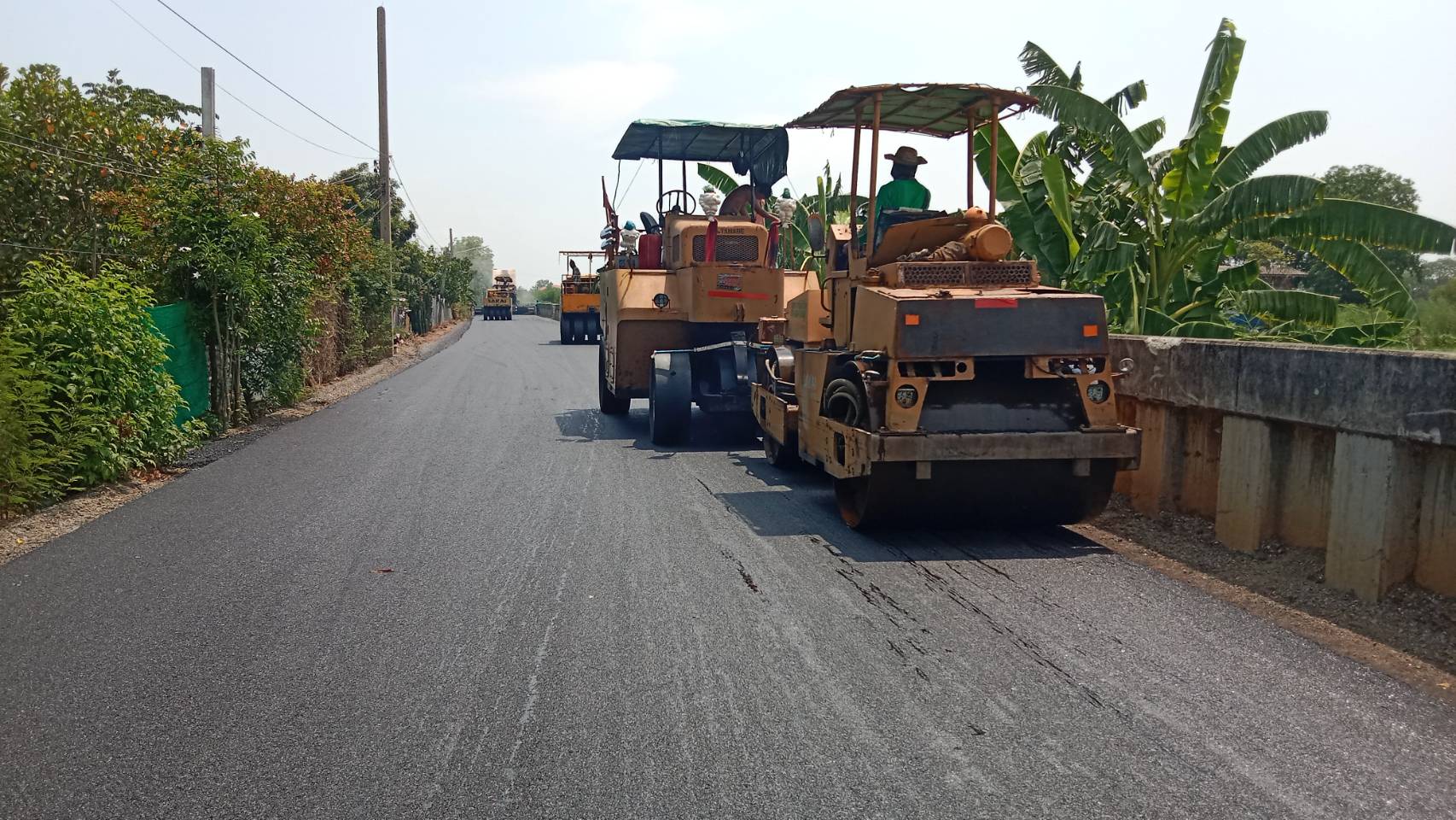 43 - https://ลาดยางมะตอย.com | รับลาดยางมะตอย ทำถนนยางมะตอย ทำลาดจอดรถ ทางเข้ารีสอร์ท ทางถนนลาดยางมะตอย งานสวย เรียบร้อย มาตรฐาน