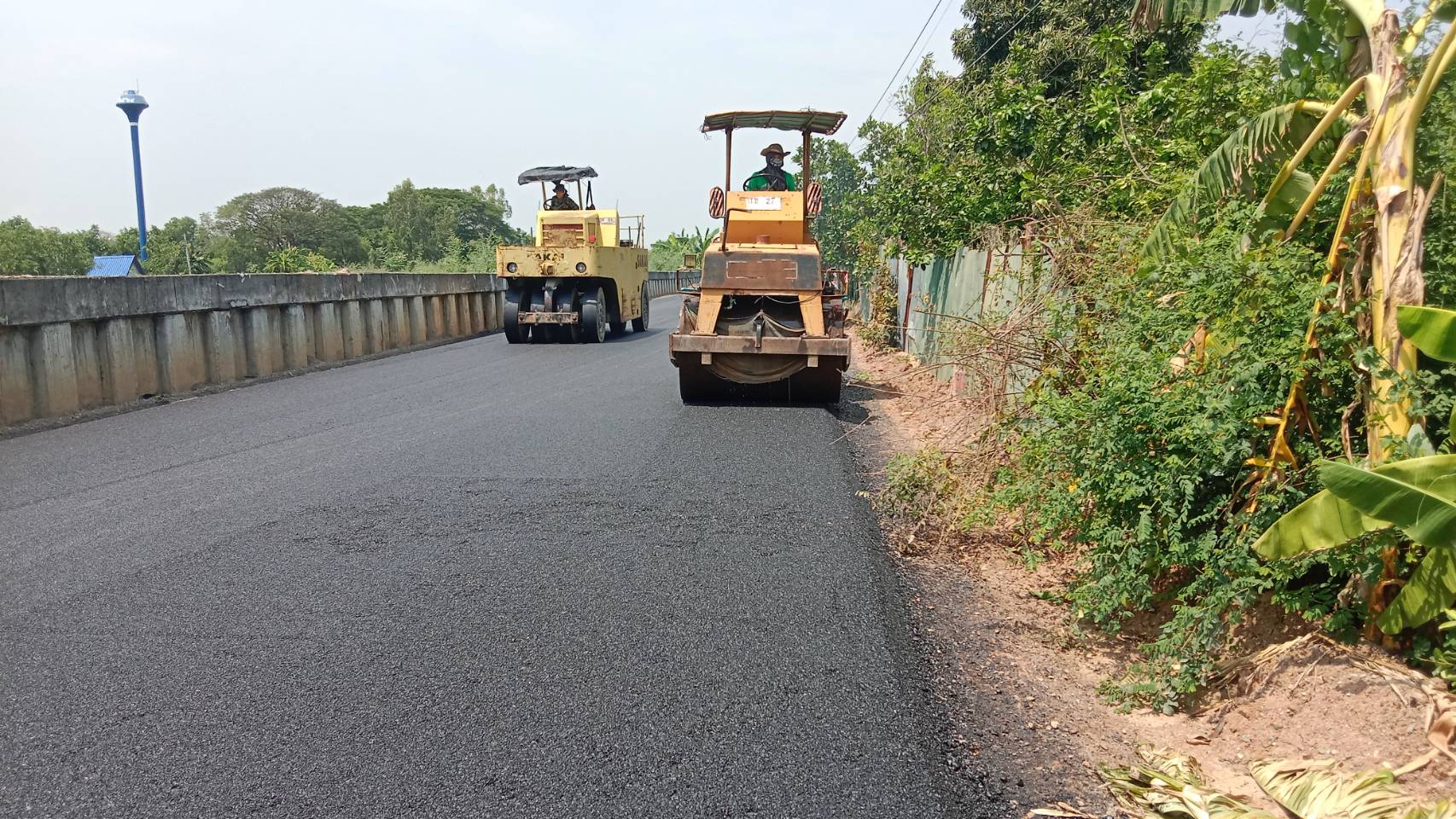 44 - https://ลาดยางมะตอย.com | รับลาดยางมะตอย ทำถนนยางมะตอย ทำลาดจอดรถ ทางเข้ารีสอร์ท ทางถนนลาดยางมะตอย งานสวย เรียบร้อย มาตรฐาน