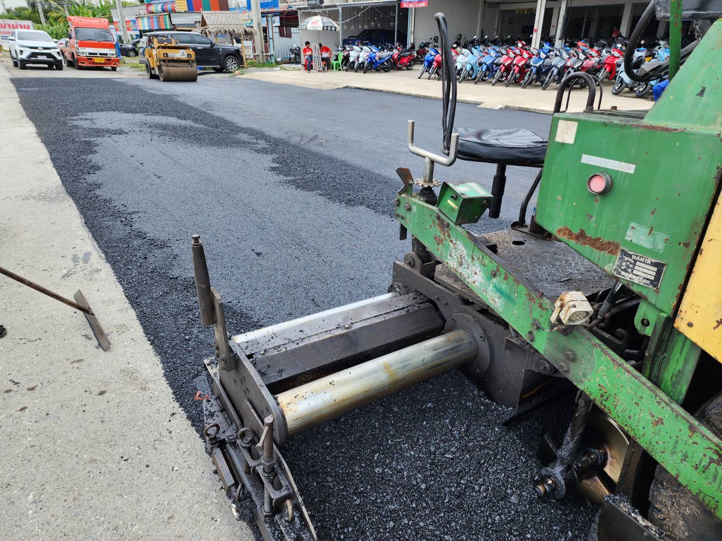 54 - https://ลาดยางมะตอย.com | รับลาดยางมะตอย ทำถนนยางมะตอย ทำลาดจอดรถ ทางเข้ารีสอร์ท ทางถนนลาดยางมะตอย งานสวย เรียบร้อย มาตรฐาน