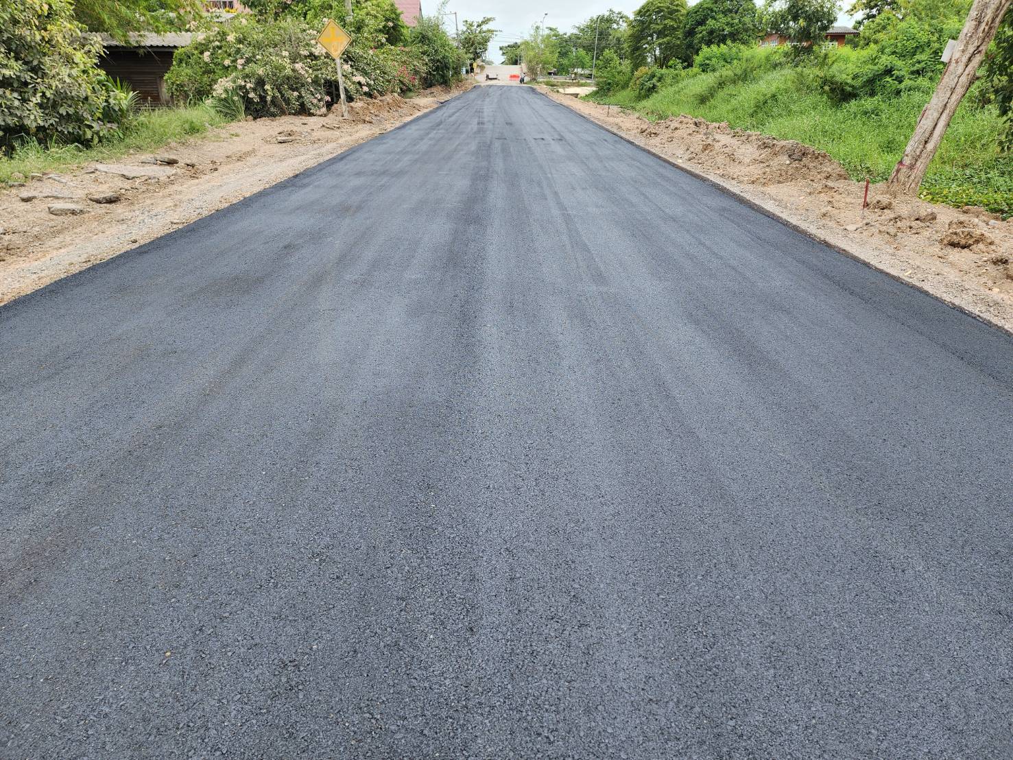 59 - https://ลาดยางมะตอย.com | รับลาดยางมะตอย ทำถนนยางมะตอย ทำลาดจอดรถ ทางเข้ารีสอร์ท ทางถนนลาดยางมะตอย งานสวย เรียบร้อย มาตรฐาน
