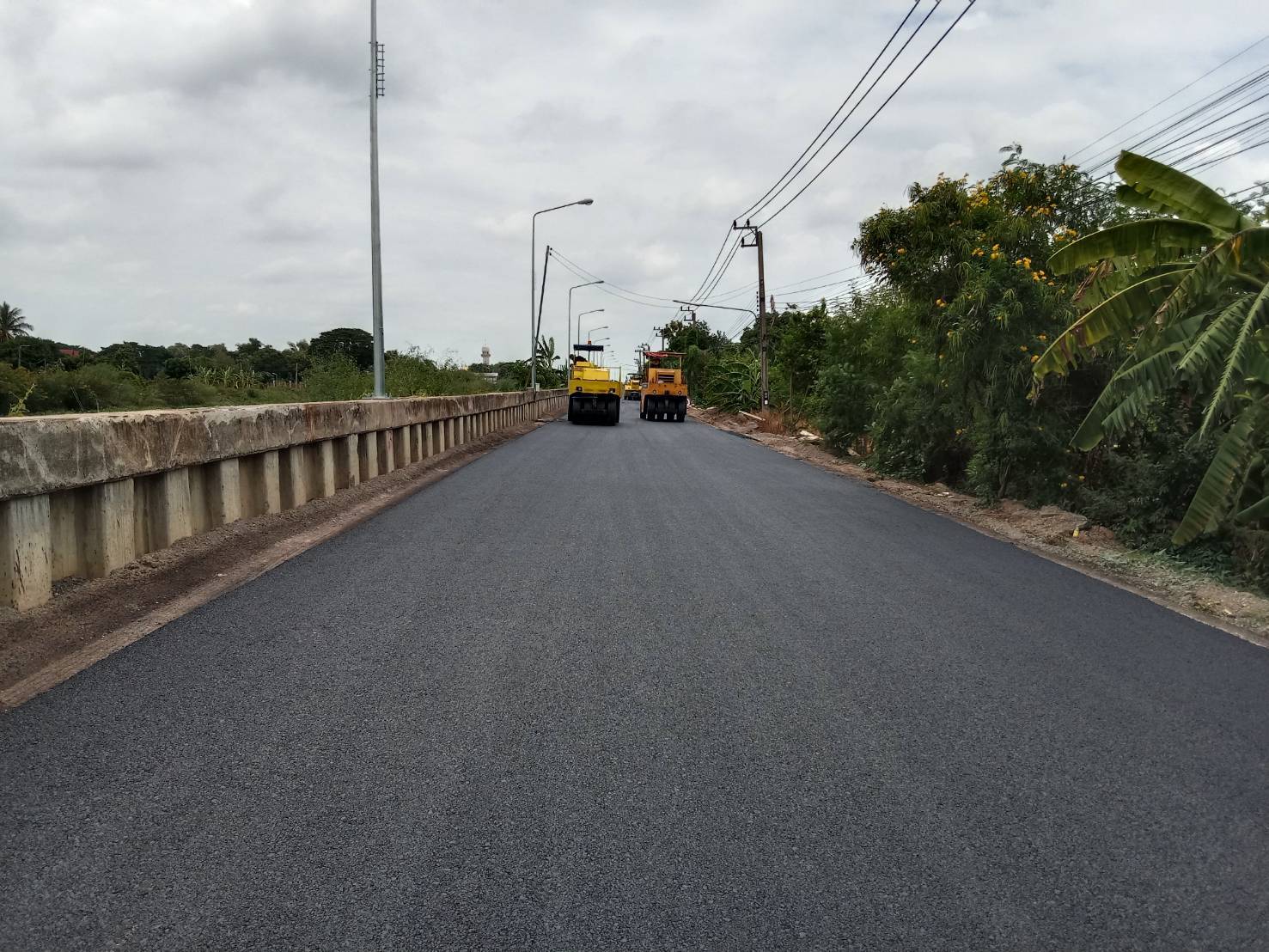 67 - https://ลาดยางมะตอย.com | รับลาดยางมะตอย ทำถนนยางมะตอย ทำลาดจอดรถ ทางเข้ารีสอร์ท ทางถนนลาดยางมะตอย งานสวย เรียบร้อย มาตรฐาน