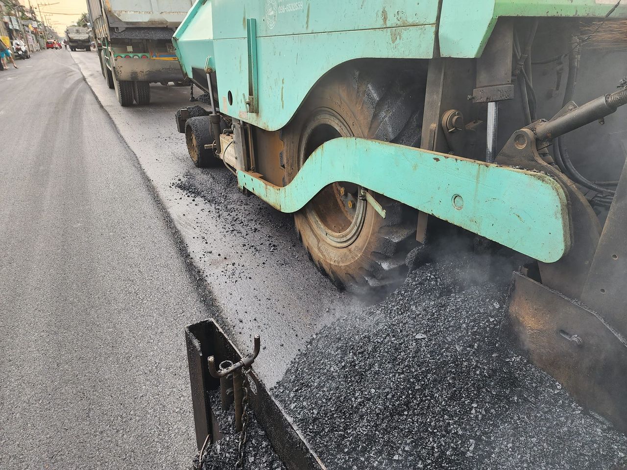 7 - https://ลาดยางมะตอย.com | รับลาดยางมะตอย ทำถนนยางมะตอย ทำลาดจอดรถ ทางเข้ารีสอร์ท ทางถนนลาดยางมะตอย งานสวย เรียบร้อย มาตรฐาน