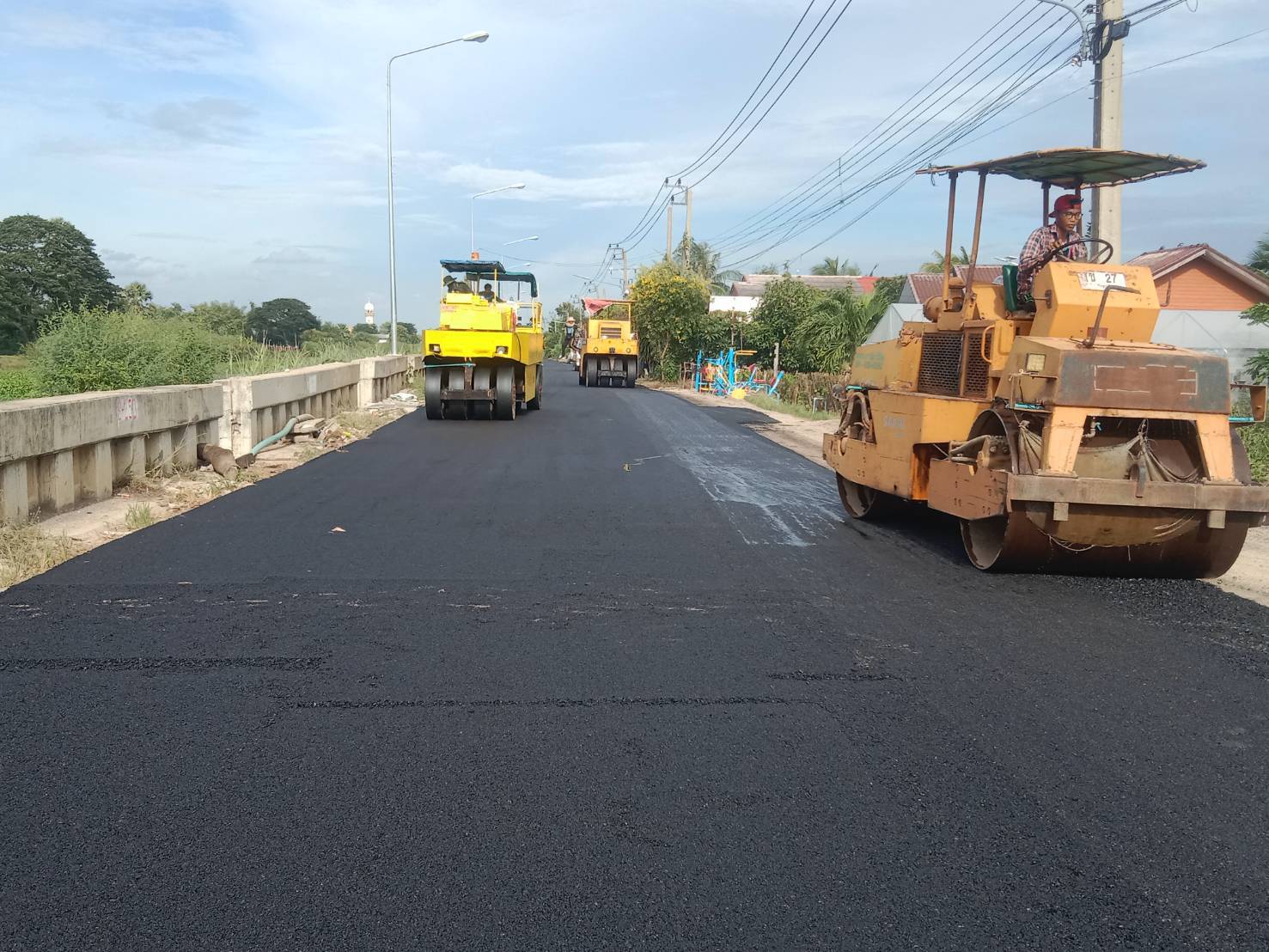 71 - https://ลาดยางมะตอย.com | รับลาดยางมะตอย ทำถนนยางมะตอย ทำลาดจอดรถ ทางเข้ารีสอร์ท ทางถนนลาดยางมะตอย งานสวย เรียบร้อย มาตรฐาน